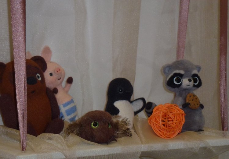 Зверюшки на балу. Тишинка 2017