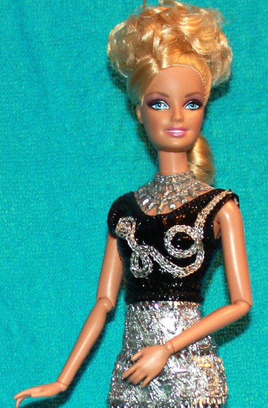 Серебро и черное - мода в нашем куклодоме (фото 10)