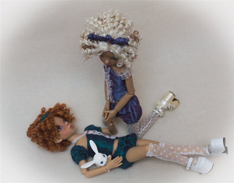 Li & Lu от Kaye Wiggs- предновогодние игры