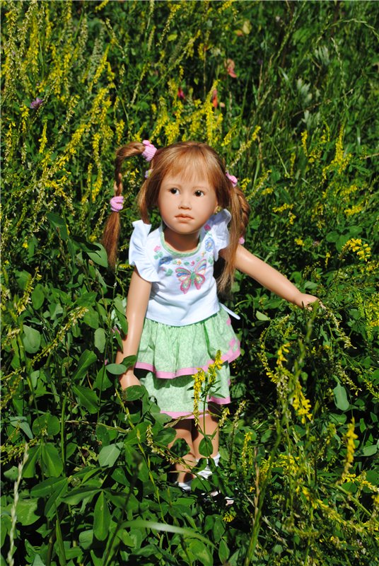 Летняя прогулка милой девочки Паулы Heidi Plusczok