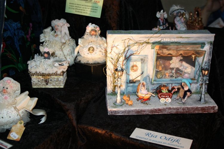 Выставка кукол, мишек тедди, кукольных домиков и миниатюры в Нидерландах 24-25 октября 2015 год. Шестая часть | Бэйбики Выставка кукол, мишек тедди, кукольных домиков и миниатюры в Нидерландах 24-25 октября 2015 год. Шестая часть