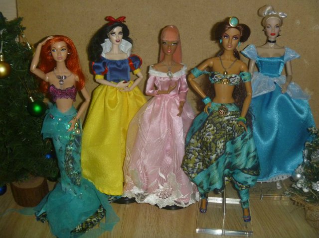 Новогодний бал принцесс — Одежда и обувь для кукол своими руками: фото