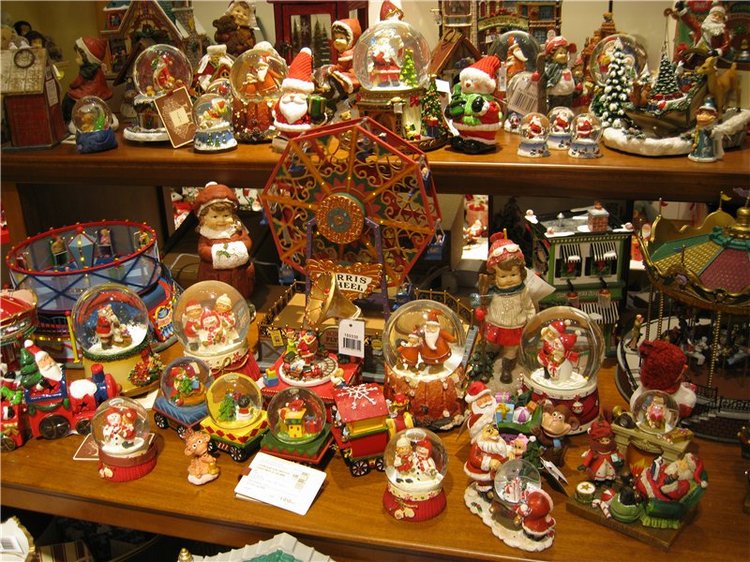 Как Элис и Муся посетили выставку кукол в Гостином дворе