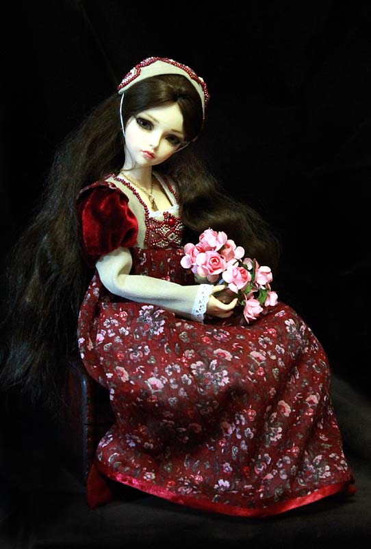 Сияет красота её в ночи, как в ухе мавра жемчуг несравненный