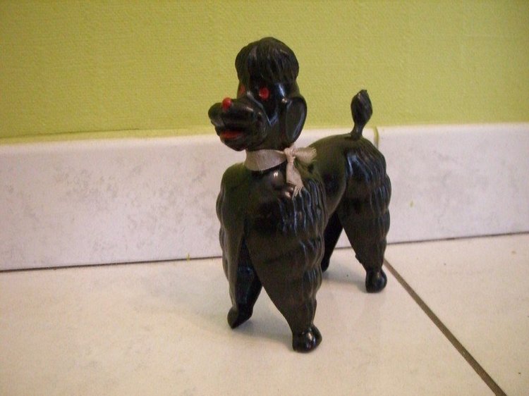 Славный пластик "бакелит"! У него отменный вид! Или возвращение бакелитового болванчика