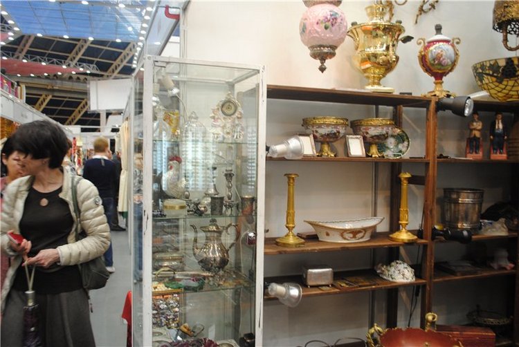 На Тишинку мы пошли – там сокровища нашли. Взгляд на «Блошиный рынок» со второго этажа | Бэйбики На Тишинку мы пошли – там сокровища нашли. Взгляд на «Блошиный рынок» со второго этажа