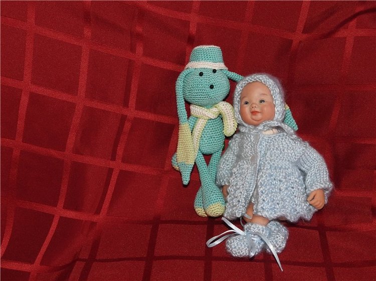 Авторские вязаные зайцы - амигуруми. Игрушки вязанные спицами (фото 2)