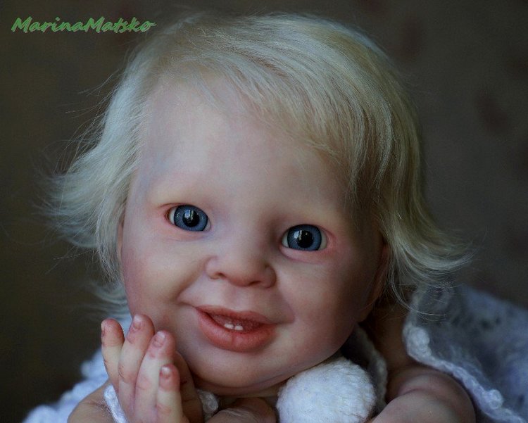 Весёлая хохотушка Маришка. Работа Марины Мацко