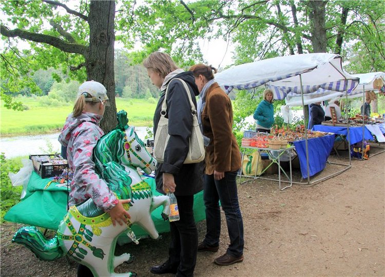 Троицкие гуляния у деревни Василёво, часть вторая. Архитектурно-этнографический музей под открытым небом "Василёво"
