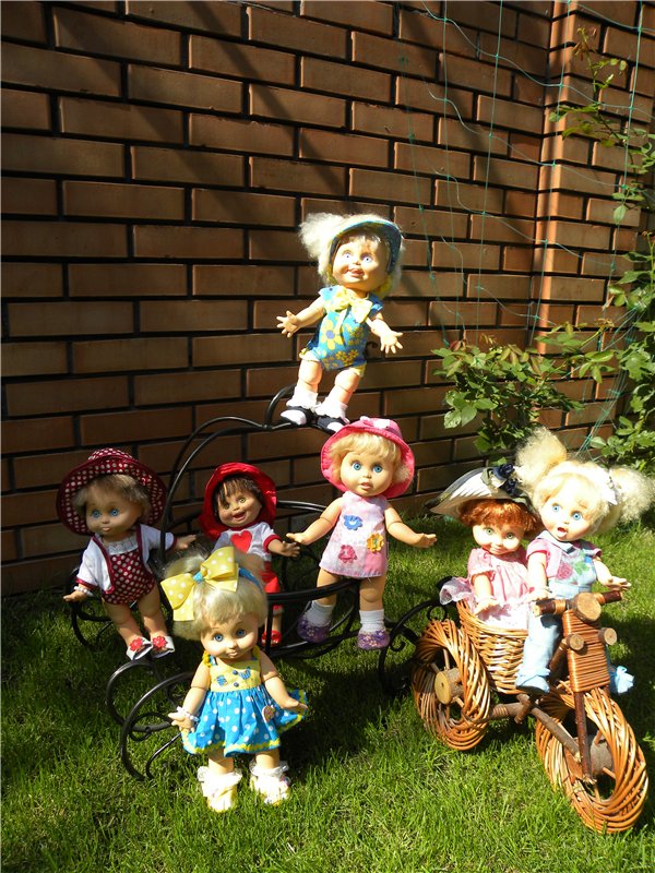 Девочки на прогулке — Куклы Galoob Baby Face (Фейсинки): винтаж 90 (фото 5)