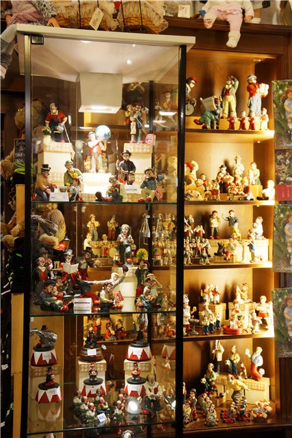 Взятие Берлина. Часть 2. Puppenstube (Пуппенштубе) - кукольный магазинчик