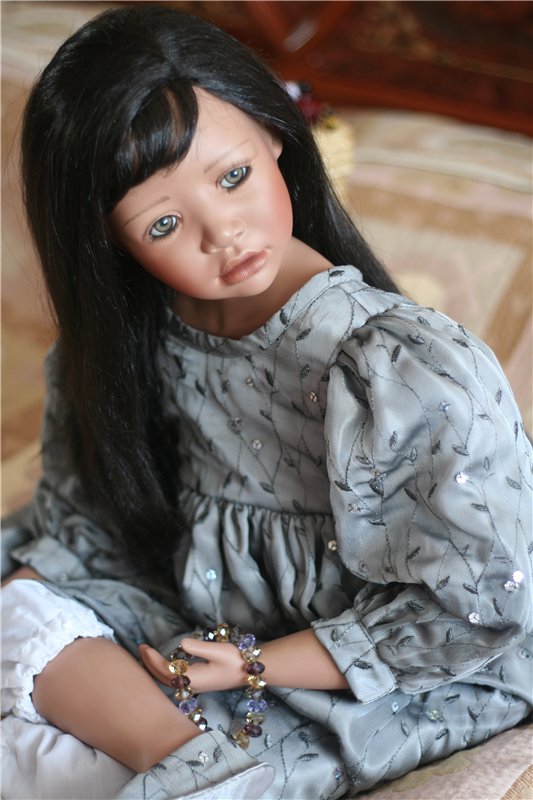 Чёрное или белое? Милли от Christine Orange