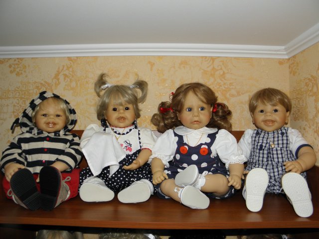 Как разместить свою коллекцию кукол?