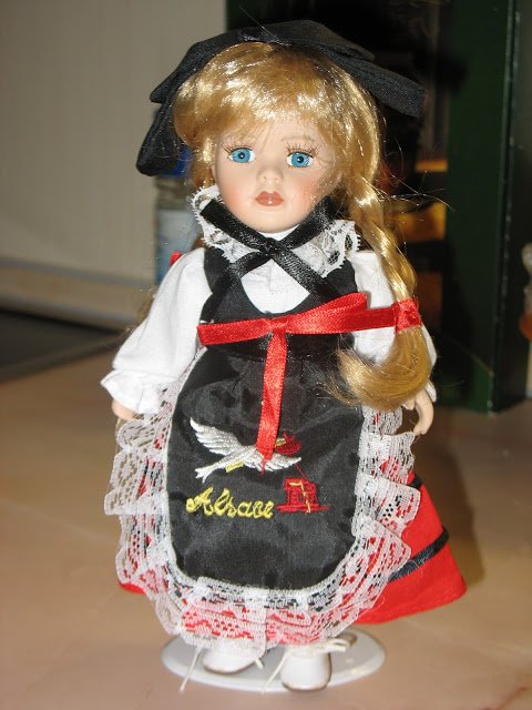 Куклы в народных костюмах