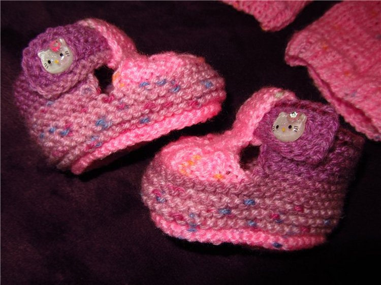 Первые вязалочки - одевалочки)