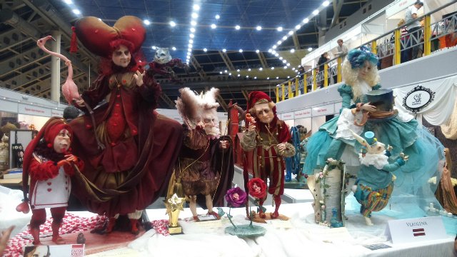 Ещё картинки с выставки... XI Международный Салон кукол на Тишинке в Москве 2015. Фото