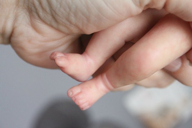 Манюня мини кукла-реборн Элины Кудрвцевой (фото 8)