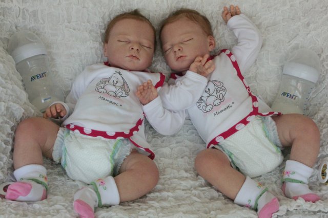 Одинаковые дочки... Куколки реборн Виктории Вишни