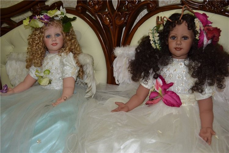 Ангелы Файзах Спанос. Blessings Bloom Around Me