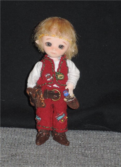 "Дилька с хоббитским кинжалом (фото 2)