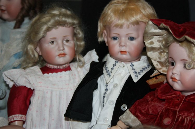 Выставка кукол, мишек тедди, кукольных домиков и миниатюры в Нидерландах 24-25 октября 2015 год. Часть третья - антикварки