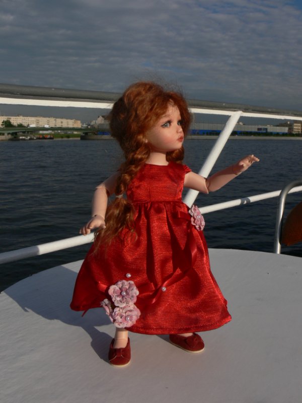 Виррушка. Прогулка по Неве часть 2. Девочка Bono iplehouse