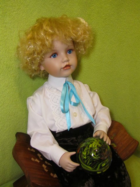 Два в одном. Фарфоровый мальчик