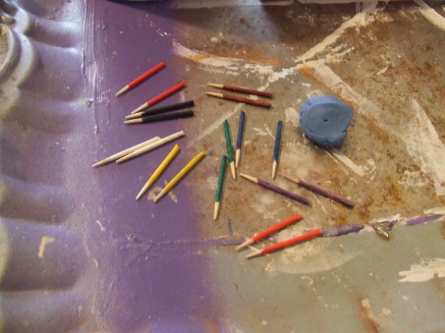 Мастер-класс "Создание принадлежностей для художника. Масштаб 1:12"