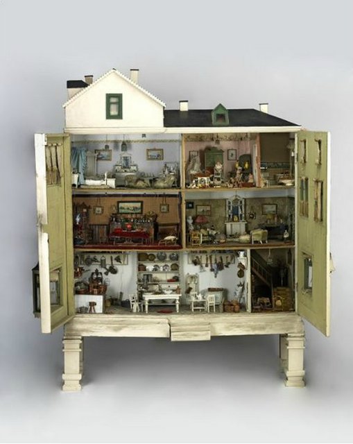 Старинный домик для дочки - самое начало XX века