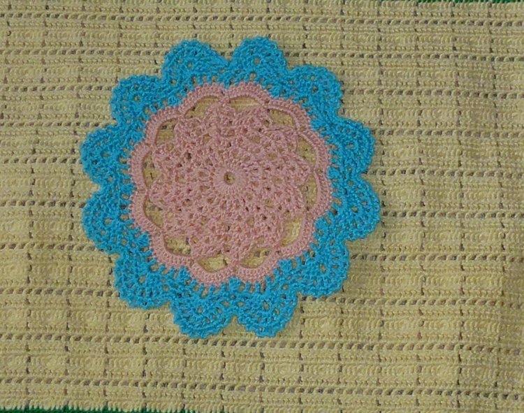 Абажуры из вязаных салфеток