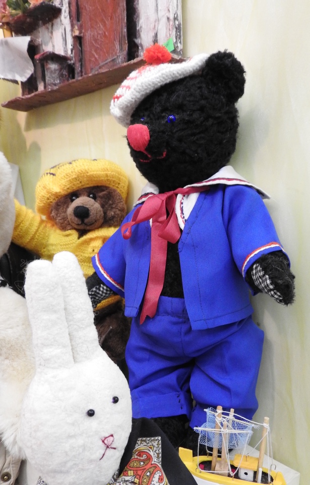 Зверюшки на балу. Тишинка 2017