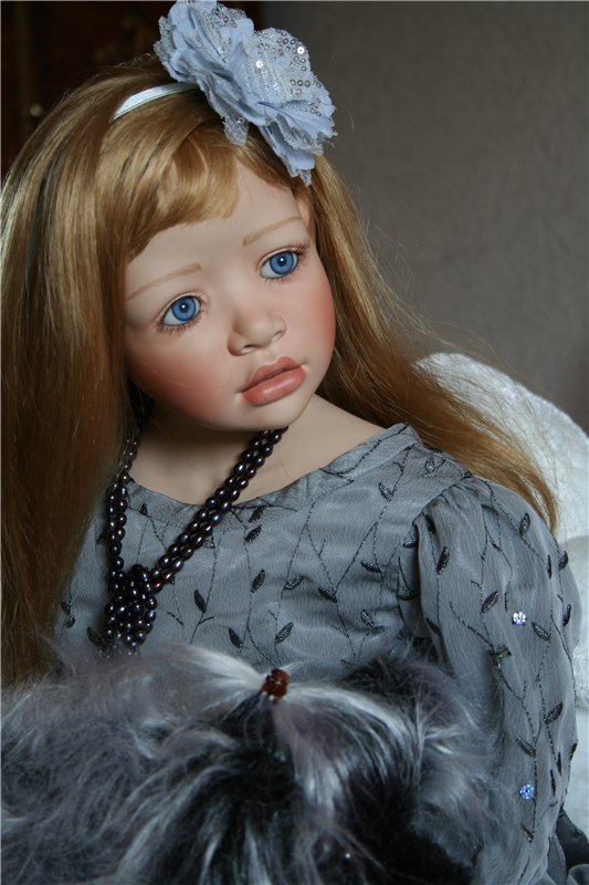 Чёрное или белое? Милли от Christine Orange