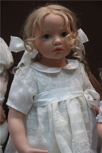 Hilderard Gunzel на выставке "Искусство куклы" в Гостином дворе