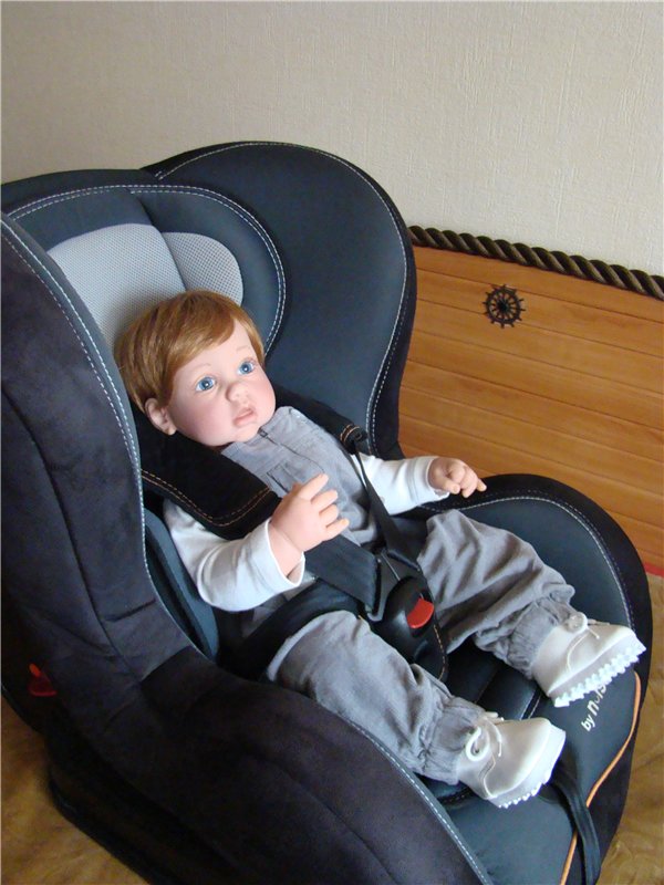 Безопасность прежде всего! Автокресло нужная вещь. Коллекционные куклы Ли Миддлтон, Адора (фото 5)