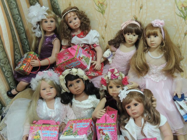 Вот и моя компания решила присоединиться к поздравлениям всех с Новогодними праздниками