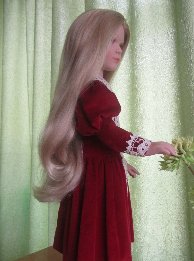 Фарфоровая кукла Ева - "реверанс позапрошлому веку"