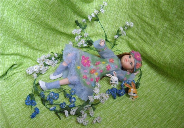 Предвестница лета. Самодельный наряд для куклы из авторской ткани (фото 6)