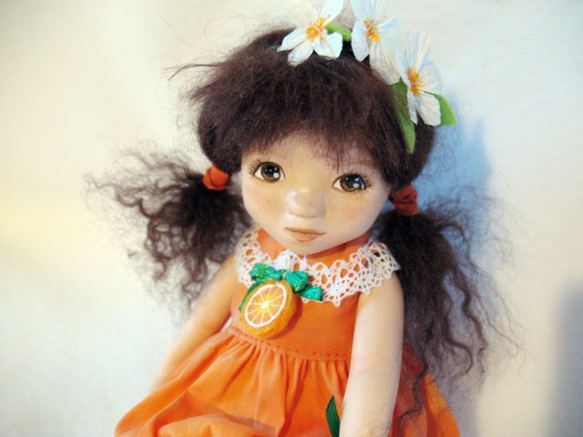 Моя первая текстильная куколка (фото 10)