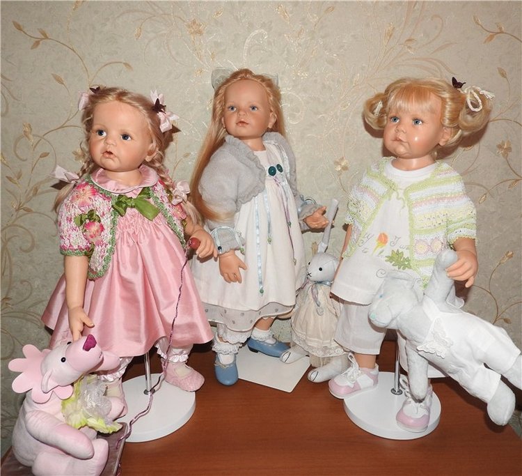 Трио в кардиганах. Куклы Hildegard Gunzel