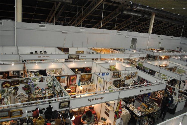 На Тишинку мы пошли – там сокровища нашли. Взгляд на «Блошиный рынок» со второго этажа | Бэйбики На Тишинку мы пошли – там сокровища нашли. Взгляд на «Блошиный рынок» со второго этажа