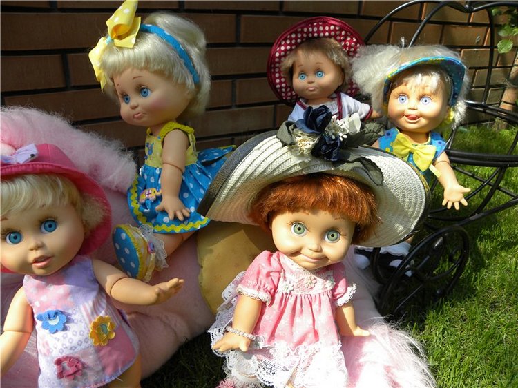 Девочки на прогулке — Куклы Galoob Baby Face (Фейсинки): винтаж 90 (фото 8)