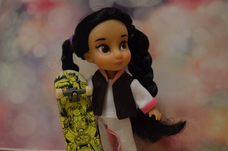 Мини дисней аниматорс Жасмин - покатушки на скейте (фото 7)