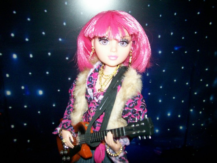 Тристен РОК ЗВЕЗДА — Куклы Bratz (Братц) и Moxie Girlz: MGA