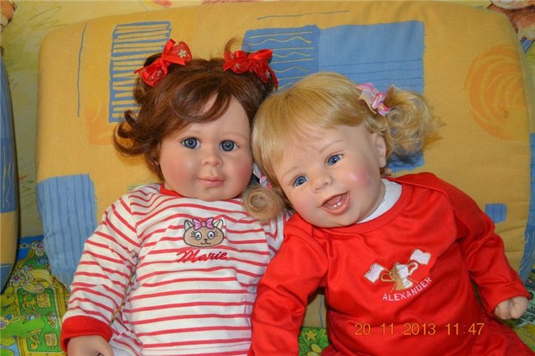 Кофе с молоком или детский сад прибыл. Коллекционные куклы Laura Tuzio Ross и Monika Gerdes