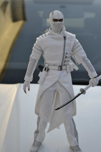 Кукла и актер: Ли Бён Хон (Lee Byung Hun) | Бэйбики Кукла и актер: Ли Бён Хон (Lee Byung Hun)