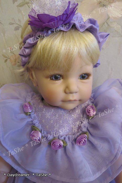 Девочки конфетки маленькие тортики