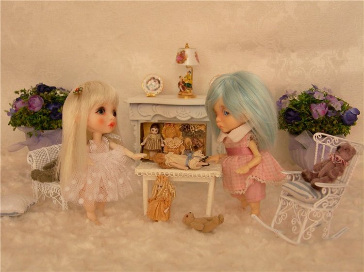 В кротовой норе: "Безумное Чаепитое" и игры Кротов