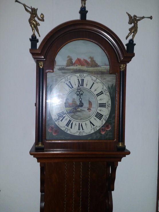 Старинные часы еще идут. Коллекция старинных часов - часть вторая