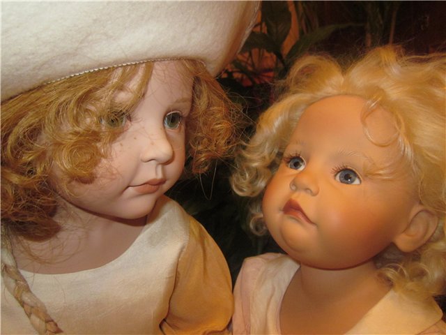 Лесли и Холли из коллекции "Шесть сестёр" от Hildegard Gunzel для Gotz (2002г.) (фото 10)