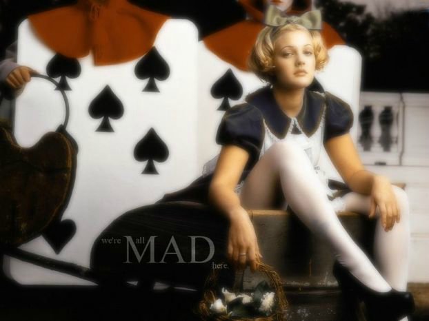 Глубока ли кроличья нора или Хэллоуин в Зазеркалье